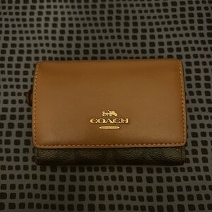 Coach Tan and Black Leather Wallet